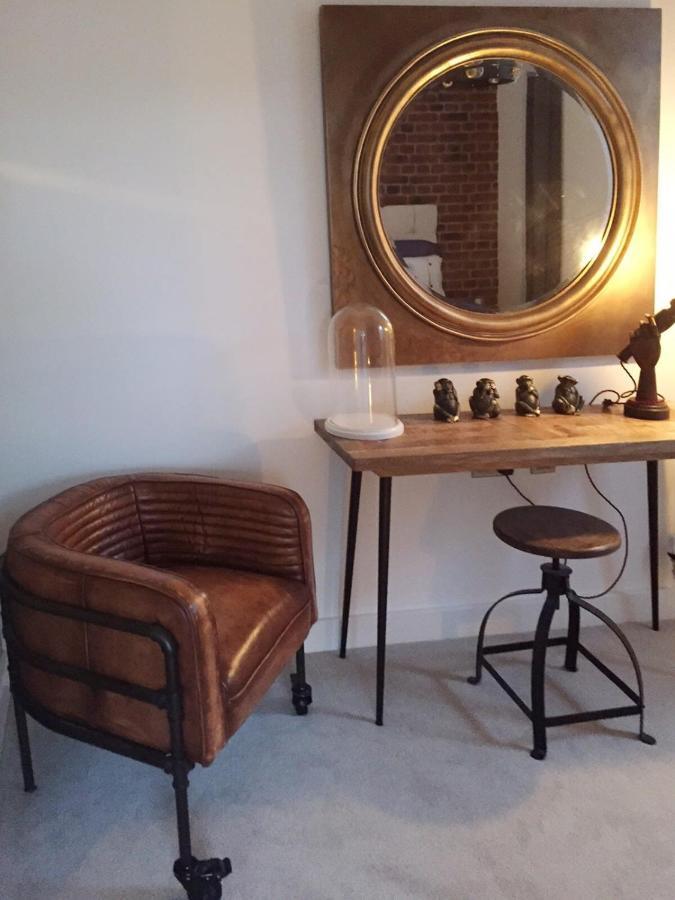 Spacious 1 Bedroom Split Level Old Pub Conversion Tower Bridge London Eksteriør bilde